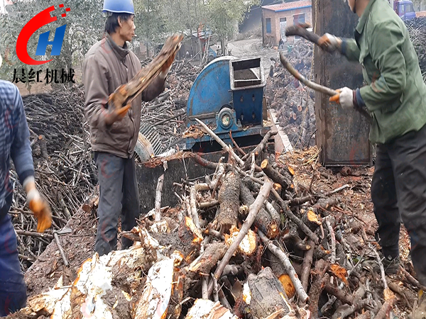 吉林木屑粉碎機(jī)使用現(xiàn)場